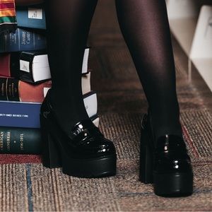 70s style platform loafers